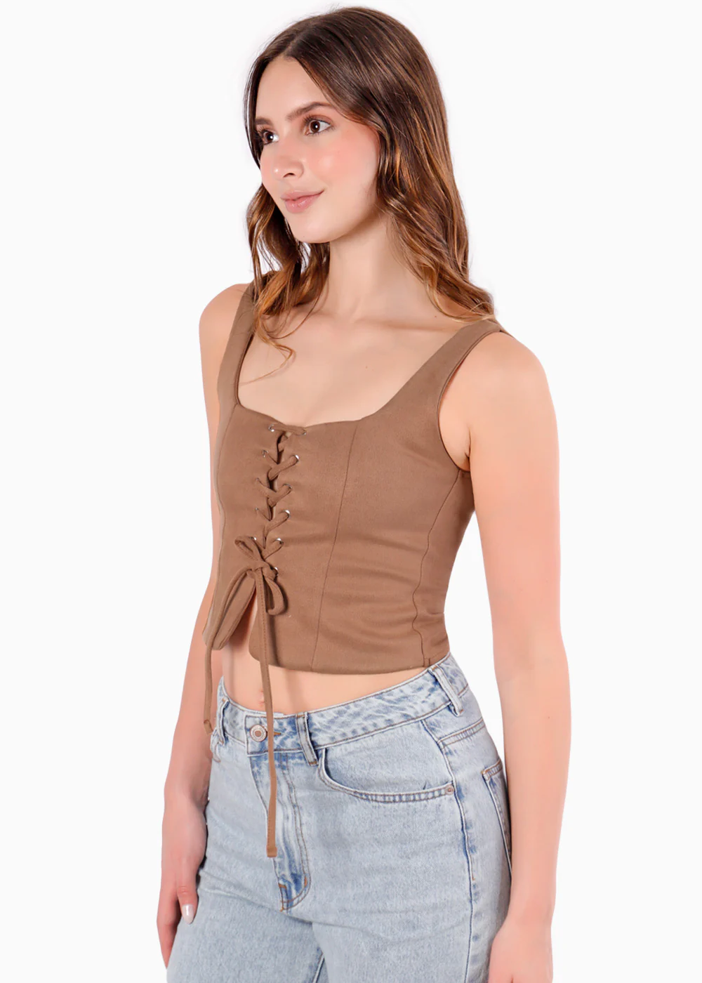Blusa de tiras con ojaletes y tipo gamuza - KARENINA.CAMEL - Image 2