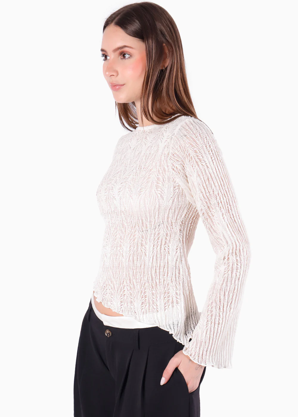 Blusa en Encaje con Manga Campana y Ruedo Asimetrico - SEGOVIA - Image 3