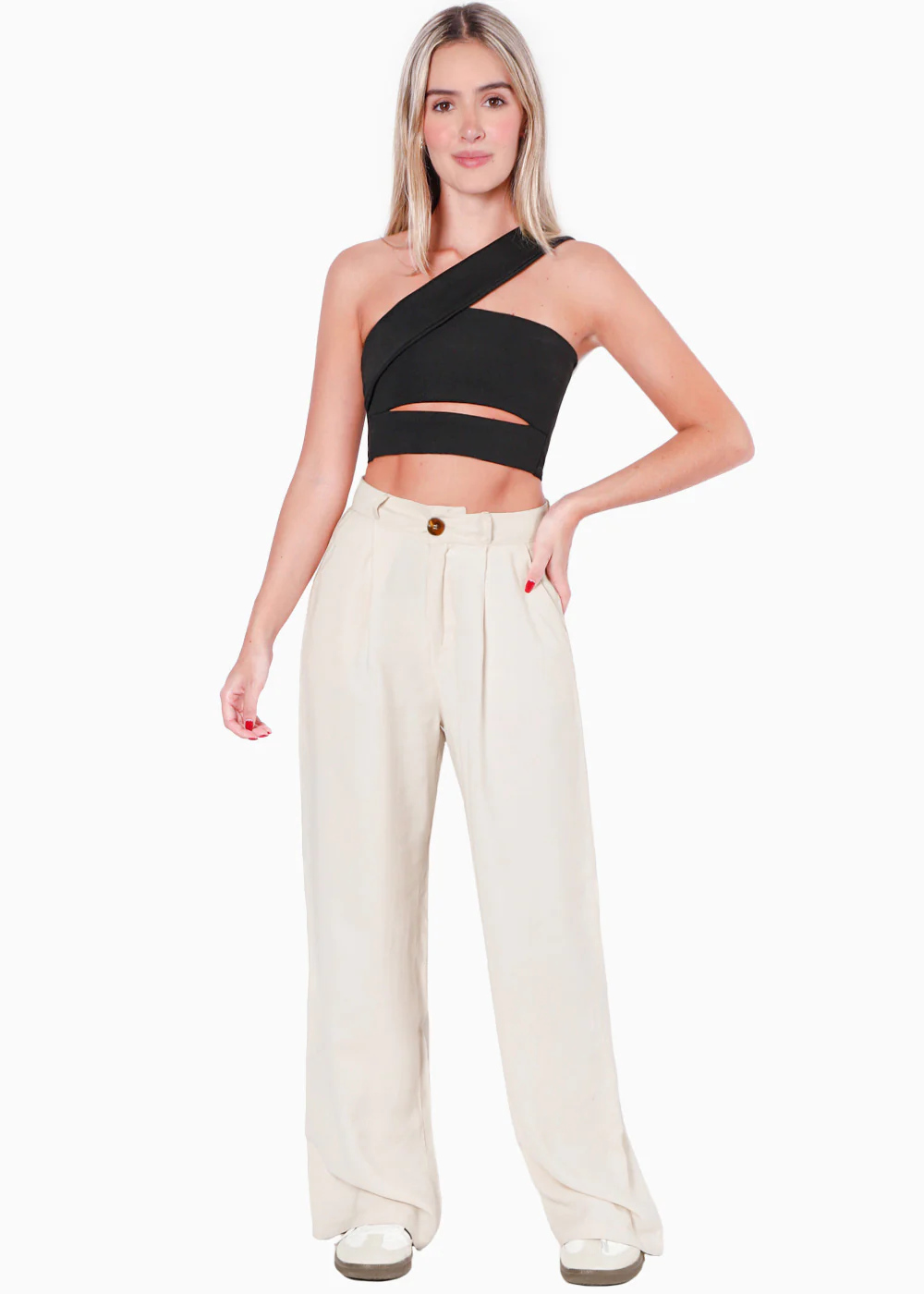 Crop top strapless con cut out y cargadera en diagonal - SODHANA - Image 3