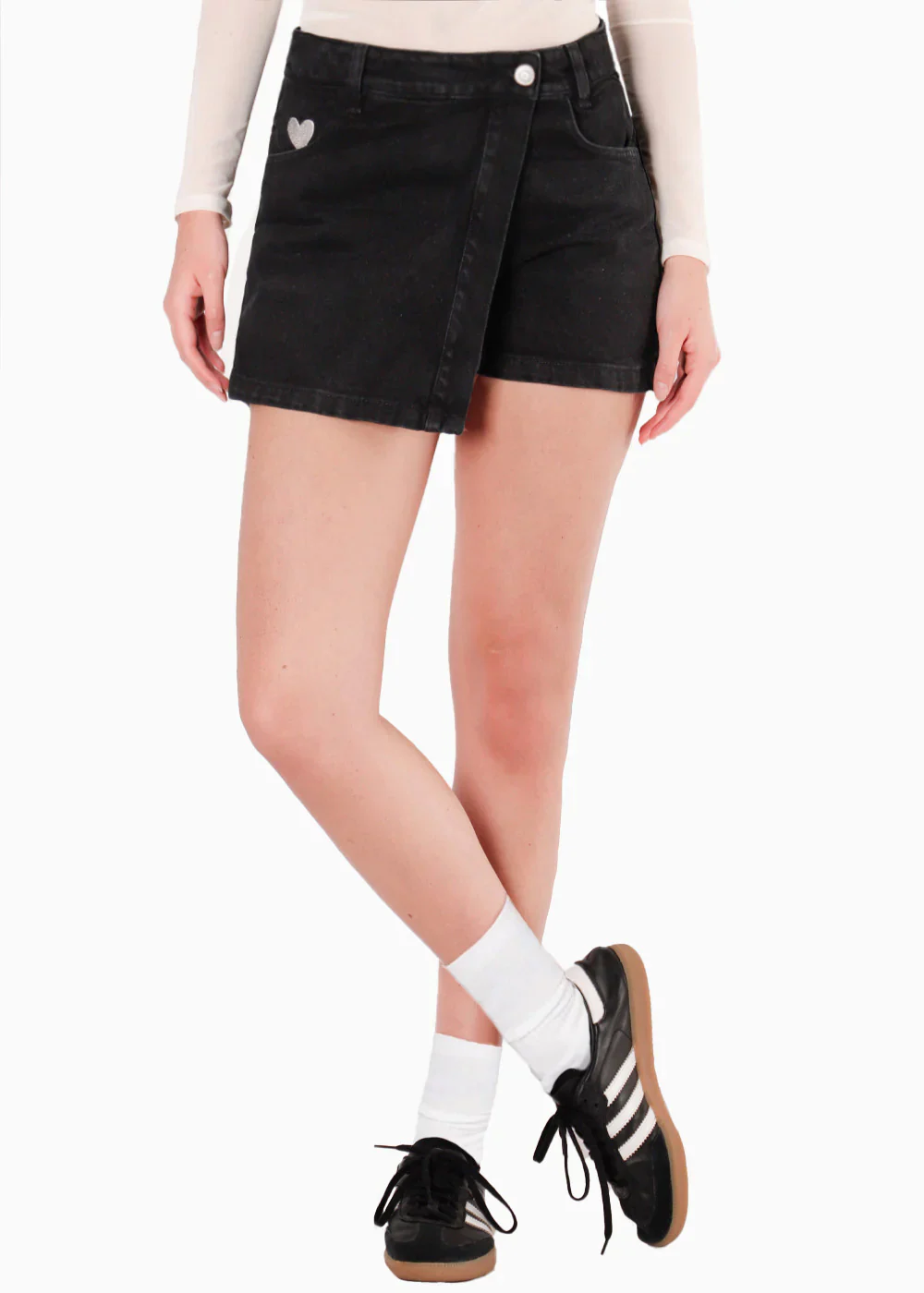 Falda short denim con corazon bordado en bolsillo - INCONDICIONAL - Image 4